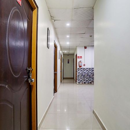 Collection O Hotel Moon Light Lucknow Buitenkant foto