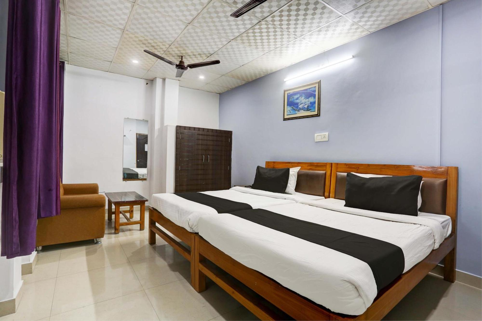 Collection O Hotel Moon Light Lucknow Buitenkant foto