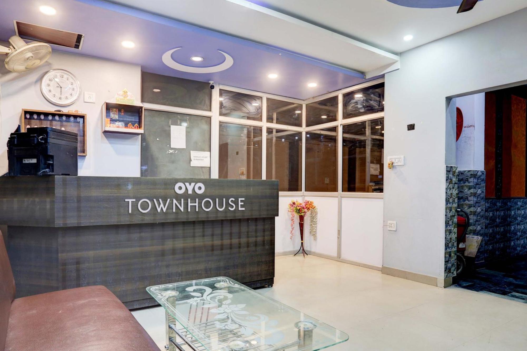 Collection O Hotel Moon Light Lucknow Buitenkant foto